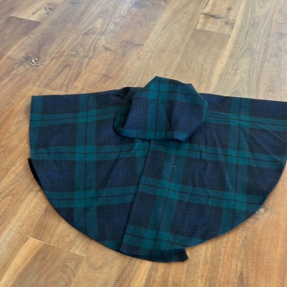 Watch Plaid Wool Kilt and Hooded Cap size 3y/4y - Picture 3 of 8